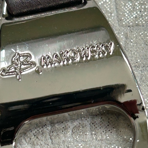 B. Makowsky Womens White & Silver Leather Stylish Crossbody Purse Bag One Size - Picture 7 of 13